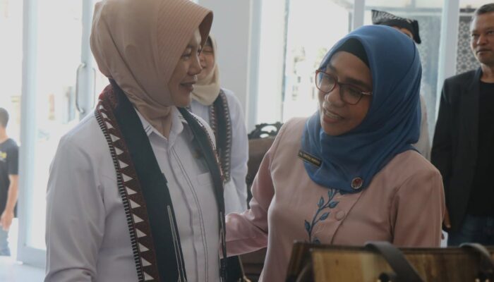 Wakil Bupati dan Ketua Dekranasda Bojonegoro Beri Pesan Semangat untuk Asosiasi Handicraft Jawa Timur
