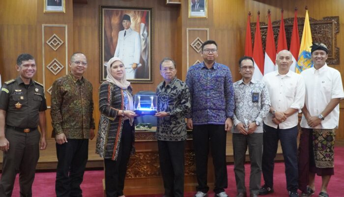 Jelang Peringatan Kemerdekaan Indonesia ke 80 PT PLN (Persero) UIP JBTB Lakukan Audiensi dengan Gubernur Bali