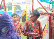 Semangat Pramuka di Jamran XV Sukosewu Tak Surut Walau Hujan