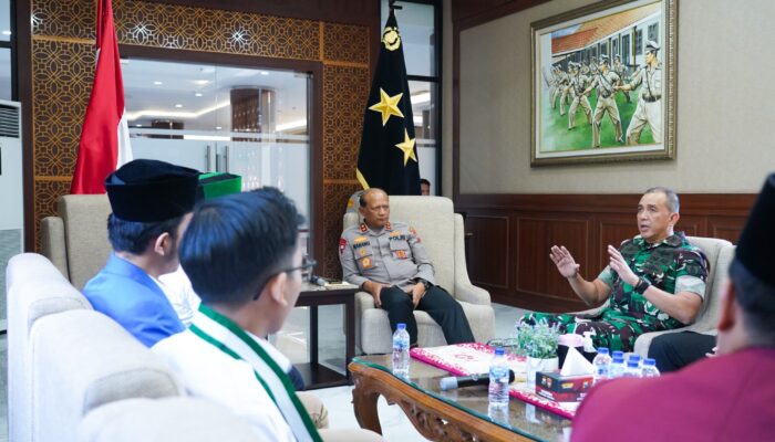 Menjembatani Aspirasi, Pangdam V/Brawijaya dan Kapolda Jatim Terima Audiensi Mahasiswa