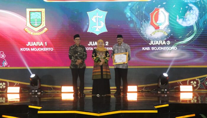 Pemkab Bojonegoro Raih Penghargaan Syariah Award 2025 di Festival Ekonomi Syariah Jawa