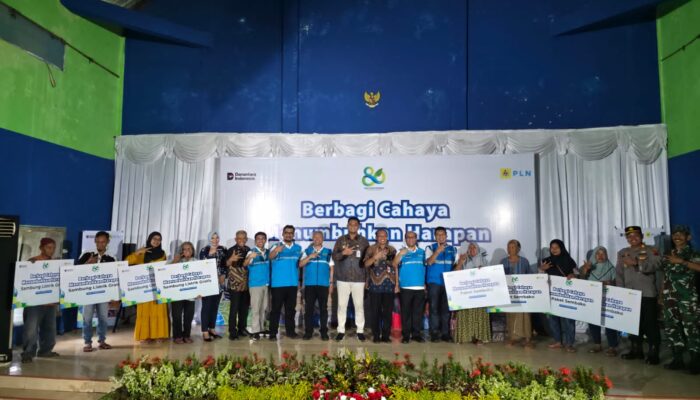 Peringati Hari Listrik Nasional ke 80, PT PLN (Persero) dan Bupati Klaten Terangi Harapan Kab Klaten