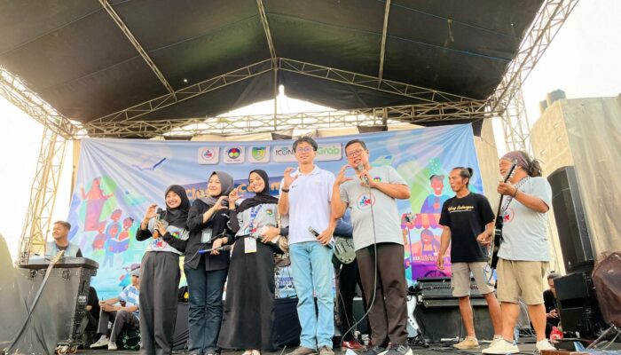 PLN Icon Plus Perkuat Ekosistem Edukasi dan Digitalisasi Masyarakat Pare di Kampung Inggris Mengajar IV 2025
