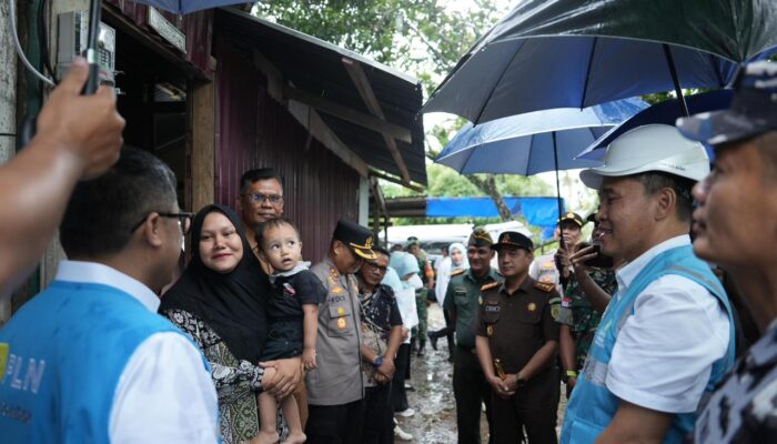 HLN ke-80 dengan Semangat Sumpah Pemuda : PLN Hadirkan Cahaya untuk Warga Sabang Aceh, Ubah Gelap Jadi Harapan Baru