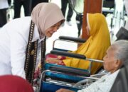 Pemkab Bojonegoro Salurkan Bantuan Kursi Roda bagi Kelompok Rentan