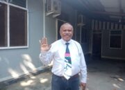 Sentil Warinussy Kepada Kejari Teluk Bintuni Terkait Korupsi Didinas Bappelitbangda.