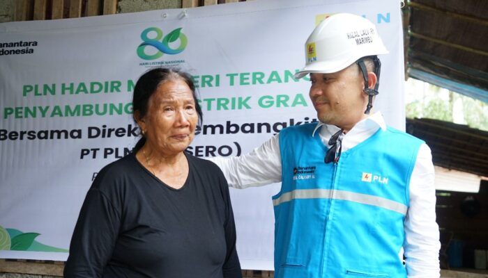 Hari Sumpah Pemuda, Wujudkan Mimpi Warga Poso: Ni Wayan Akhirnya Nikmati Cahaya Setelah Dua Tahun Tanpa Listrik