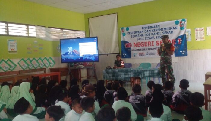 Babinsa Sekar Bojonegoro Bekali Wasbang dan Bela Negara pada Puluhan Siswa SD