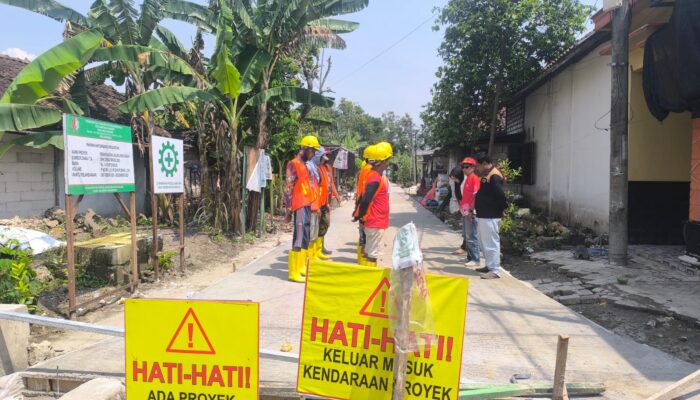 Pembangunan Jalan Desa Mojoranu, Kebahagiaan Warga Sekitar