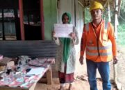 PLN Sampang Bantu Listrik Gratis kepada Naimah, Lansia Kurang Mampu