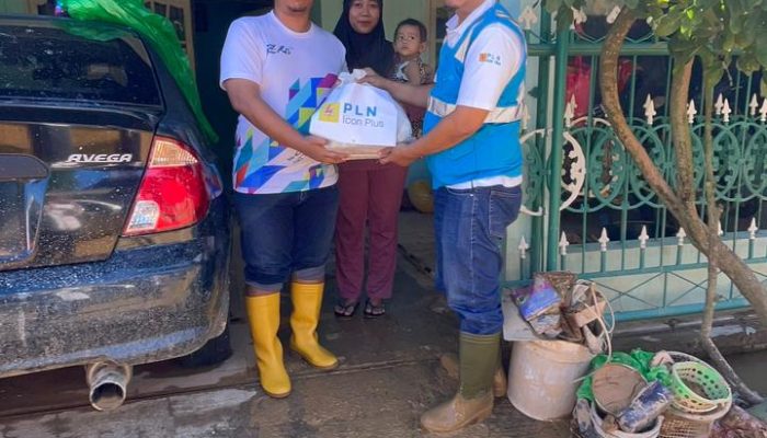 Peduli Bencana, PLN Icon Plus Gerak Cepat Distribusikan Bantuan Sembako Warga Nanggalo