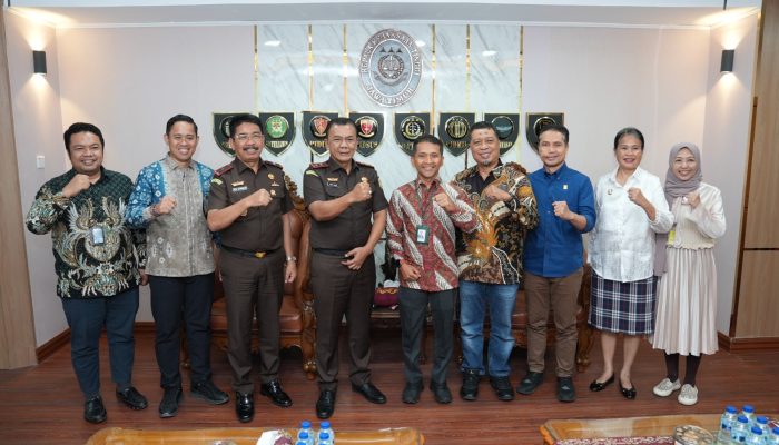 Perkuat Sinergi, PT PLN (Persero) UIP JBTB Bersama PLN Group Jawa Timur Gandeng Kejati Jatim Kawal Pembangunan Infrastruktur Kelistrikan untuk Rakyat