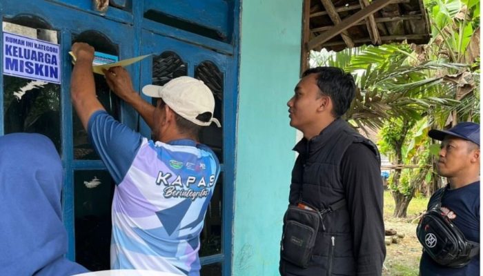 Pastikan Bansos Tepat Sasaran, 50 Ribu Rumah KPM di Bojonegoro Dipasangi Stiker Miskin
