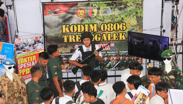 Gugah Semangat Pelajar, Kodim 0806/Trenggalek Hadirkan Stand Edukasi di Education Fair 2026
