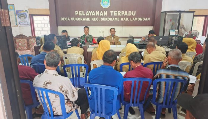 Wujudkan Tata Kelola Bersih, Babinsa Kawal LPJ dan Penetapan Penerima Bansos di Sukorame