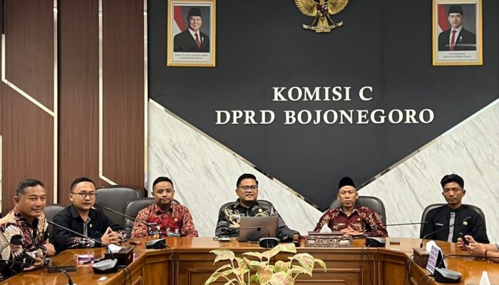 Guru PAI Bojonegoro Temui Komisi C DPRD, Perjuangkan Kepastian THR dan Gaji ke-13
