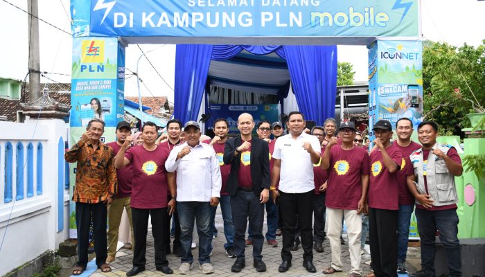 Lebih Dekat dan Praktis, Kampung PLN Mobile x ICONNET Hadirkan Akses Layanan Digital Terintegrasi bagi Warga Cerme Kidul
