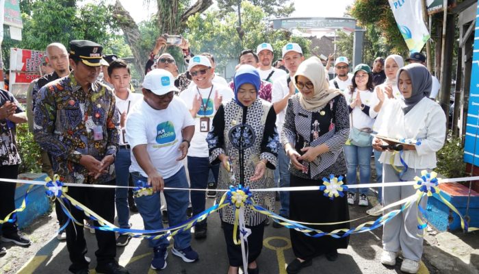 Hadirkan Kampung PLN Mobile x ICONNET di Malang, Wujud Pelayanan Sepenuh Hati bagi Masyarakat