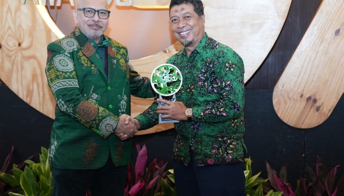 Wujudkan Inovasi Hijau Berkelanjutan, PLN UIP JBTB Sabet Penghargaan Platinum di Indonesia Green Awards 2026