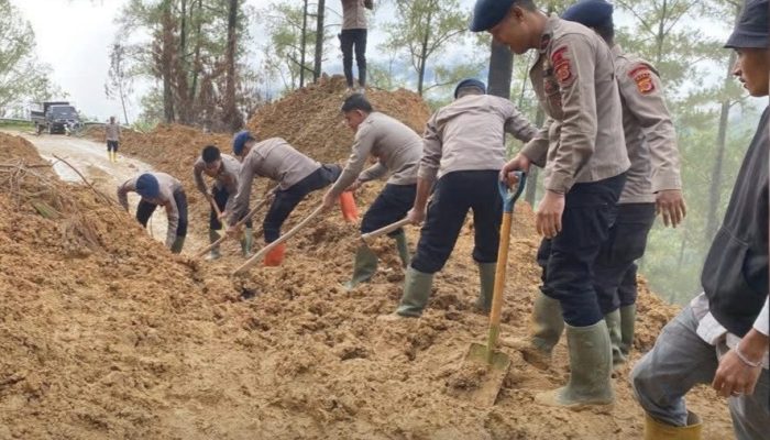 Longsor Susulan di Aceh Tengah, Polri Gerak Cepat Bersihkan Jalan Nasional