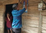 Stiker Miskin Mulai Dipasang Pemkab Bojonegoro pada Rumah Warga Penerima Bansos