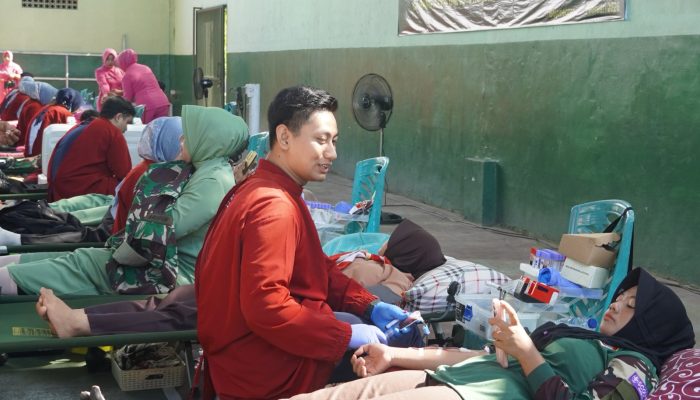 Setetes Darah untuk Kemanusiaan: Aksi Nyata Kodim Bojonegoro di HUT Persit ke-80