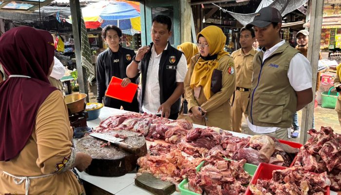 Jelang Ramadhan, Satgas Saber Polres Bojonegoro dan TPID Sidak Stok Sembako