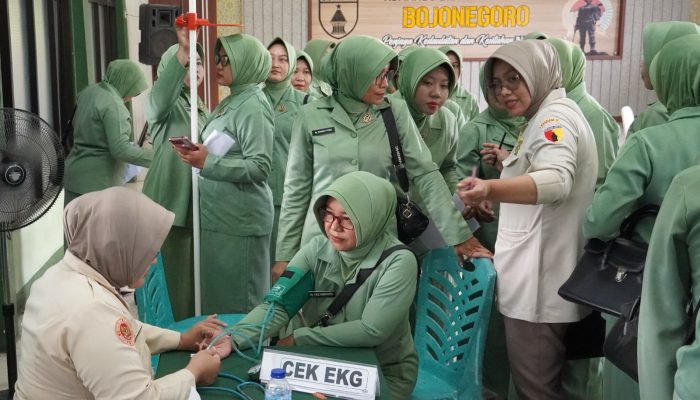 HUT Persit KCK ke-80: Kodim Bojonegoro Fasilitasi Ratusan Istri Prajurit Cek Jantung dan HPV DNA