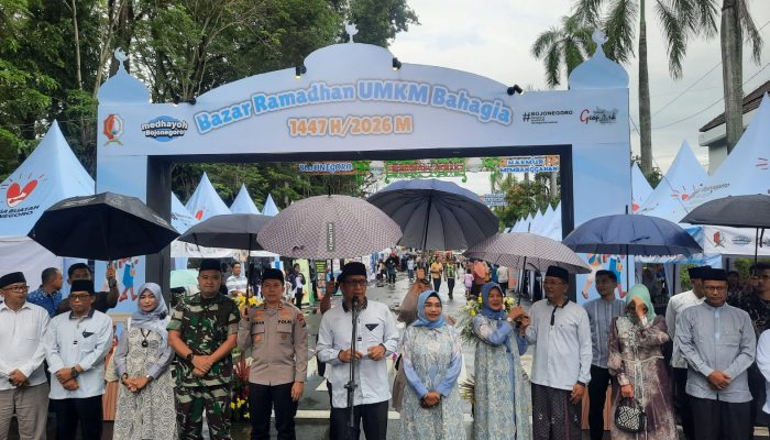 Resmi Dibuka, Bupati Setyo Wahono Berharap Bazar Ramadhan UMKM Bahagia Gerakkan Ekonomi Daerah