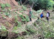 Talud Sungai Ngegong Ambrol Diguyur Hujan Deras, Warga Jatiprahu Trenggalek Siaga Bencana