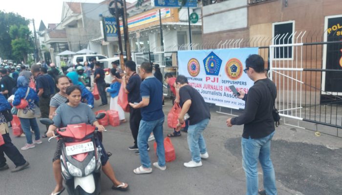 Momentum Ramadhan, DPP PJI Bagikan 1.100 Paket Takjil Sekaligus Matangkan Persiapan Munas 2026