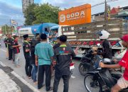 Wujud Kepedulian Sesama, PDS Bojonegoro Bagikan Takjil di Tiga Titik Strategis Sumberrejo