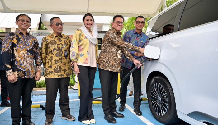 Ramadhan 2026 : Kolaborasi PLN dan Kementerian Perdagangan Hadirkan SPKLU Ultra Fast Charging