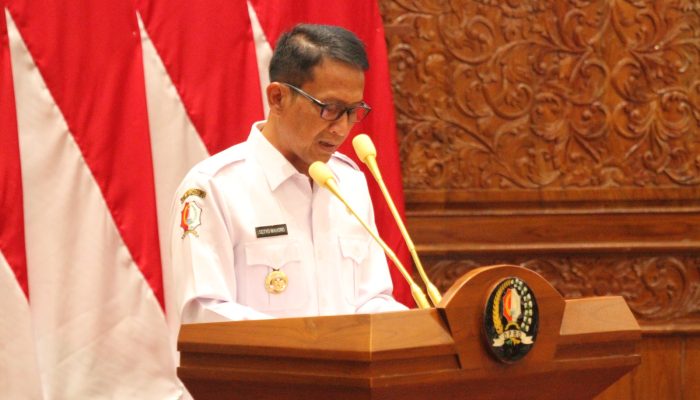 Bupati Bojonegoro Sampaikan Nota Penjelasan Lima Raperda dalam Rapat Paripurna DPRD