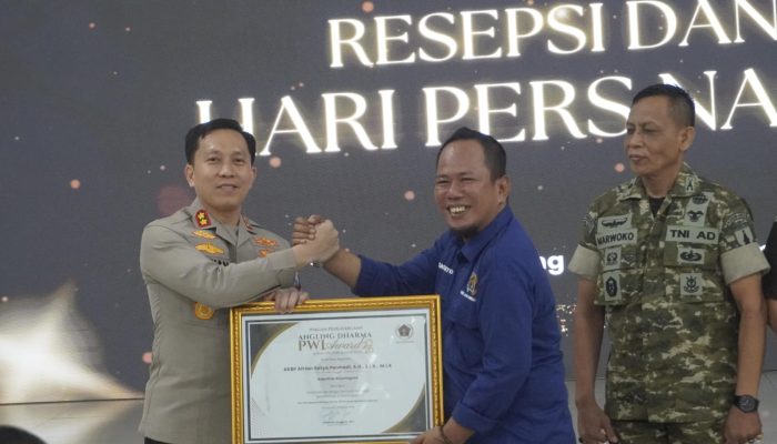 Kapolres Bojonegoro AKBP Afrian Satya Permadi Terima Angling Dharma Award 2026