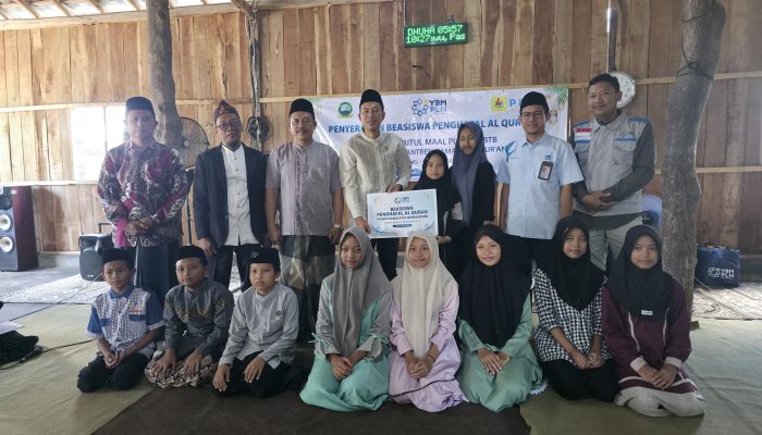 Terangi Hati Idul Fitri dengan Berbagi: PLN UIP JBTB Salurkan Beasiswa Hafidz Quran di Ponpes Hamalatul Quran Kediri