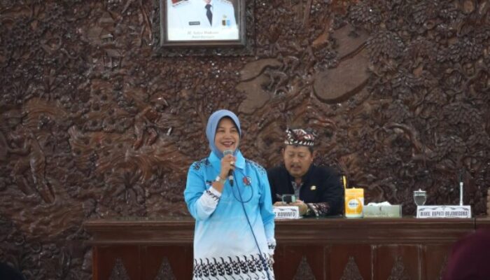 ​Wabup Nurul Azizah Minta PPID Desa Responsif Jawab Laporan dan Sosialisasikan Pola Tanam