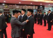Momen Hari Buruh, 8 Insan PLN Terima Tanda Kehormatan dari Presiden RI