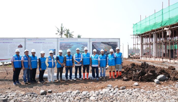 Momen Idul Adha GM PLN UIP JBTB Tinjau Langsung Rencana Pembangunan PLTS Terapung Karangkates dan PLTA Sutami Dukung Transisi Energi
