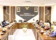Terbentur Aturan Pusat, Komisi C DPRD Bojonegoro Siap Boyong Aspirasi Guru ke Komisi X DPR RI