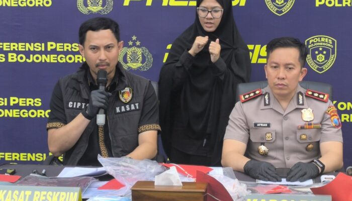Penipuan Lansia di Bojonegoro: Modus Bansos dan Haji Palsu, Lima Pelaku Ditangkap Polisi