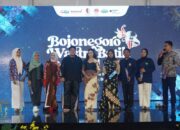 Tanpa Potong dan Jahit, Workshop Styling Hack BWBF 2026 Sulap Wastra Bojonegoro Jadi Busana Streetwear