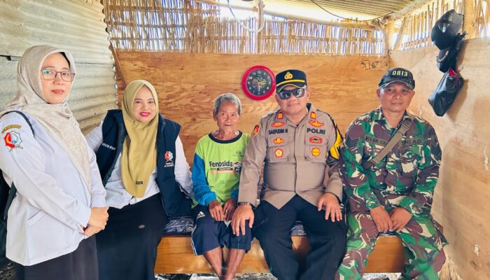 Respons Cepat Dinsos dan Polsek Kalitidu Sambangi Makam Sumengko Demi Wujudkan Impian Kasur Empuk Mbah Suparman