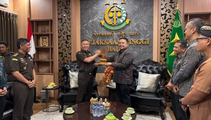 Semangat Hari Lahir Pancasila, PLN UIP JBTB dan Kejati Bali Perkuat Sinergi untu Pembangunan Nasional