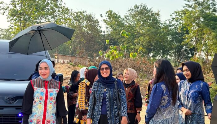 Kunjungi Markas Yonif TP 885 di Bojonegoro, Ibu Pangdam V/Brawijaya Tinjau Pembangunan Fasilitas Satuan