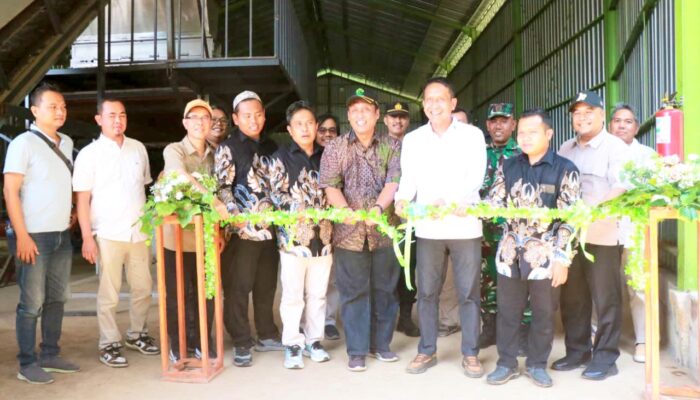 Genjot Ekonomi Sektor Selatan, Setyo Wahono Resmikan Pabrik Porang PT NPHI di Sekar
