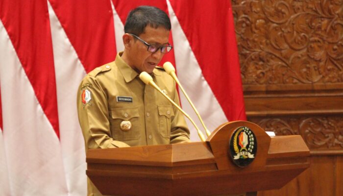Paripurna DPRD Bojonegoro: Bupati Setyo Wahono Sampaikan Nota Pengantar Raperda APBD 2025