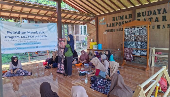 Berdayakan Perempuan Papring, PLN UIP JBTB Genjot Daya Saing Batik Kalipuro Banyuwangi Lewat Digital Marketing dan HAKI