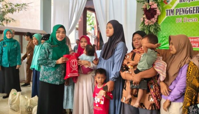 Kunjungi Desa Jumok, Ketua TP PKK Bojonegoro Cantika Wahono Ajak Kader Jadi Agen Perubahan