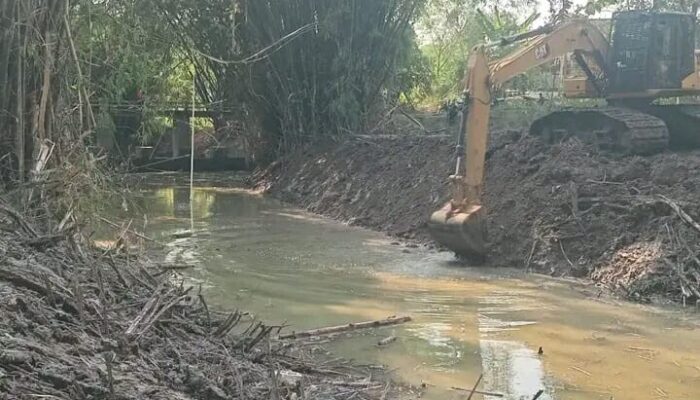 Mitigasi Kekeringan, Pemkab Bojonegoro Normalisasi Kali Jambe dan Saluran Afvoer Purwosari